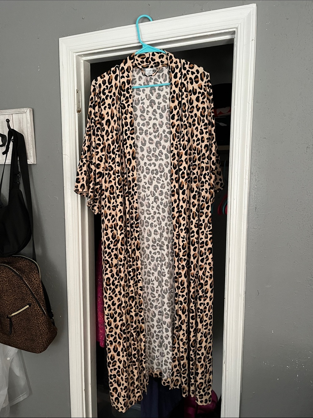 Krista Horton Staycation leopard robe -S/M
